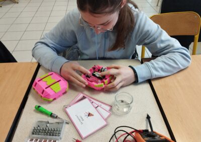 Les filles en science, évidemment !